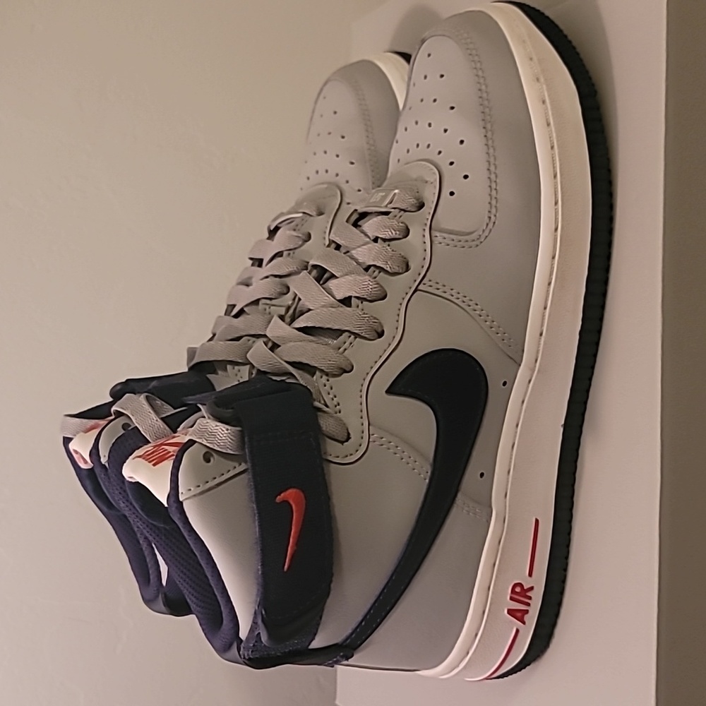 Shoes - Picture 4 of 4